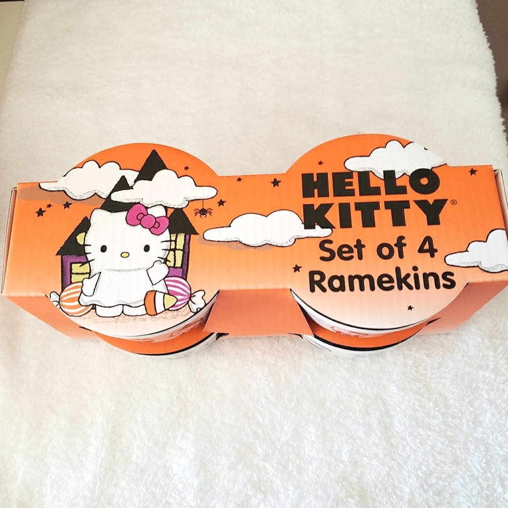 Hello Kitty Ramekins 🎀 - Picture 2 of 6